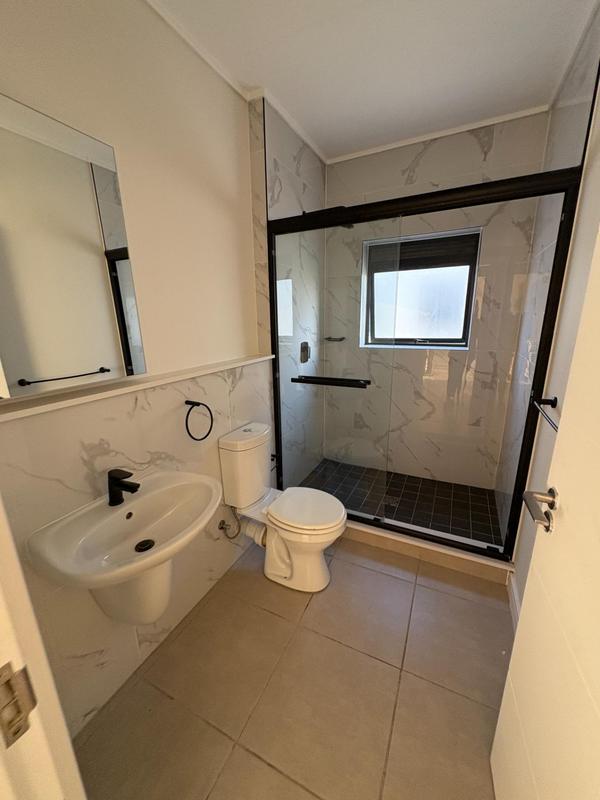 To Let 1 Bedroom Property for Rent in Richwood Western Cape